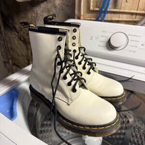 Women’s Dr. Martens Women’s 1460 Patent Leather Boot